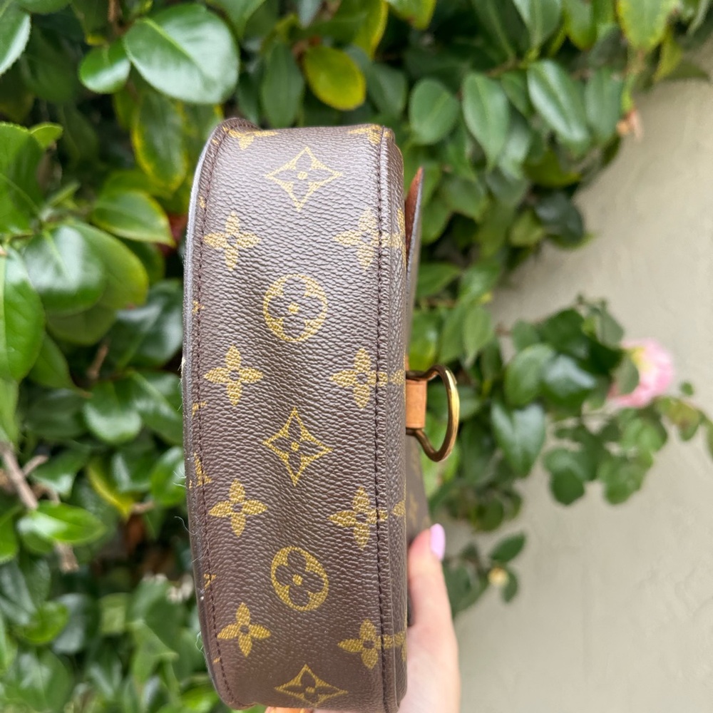 Louis Vuitton Monogram Canvas Saint Cloud MM Crossbody Bag - Picture 8 of 16